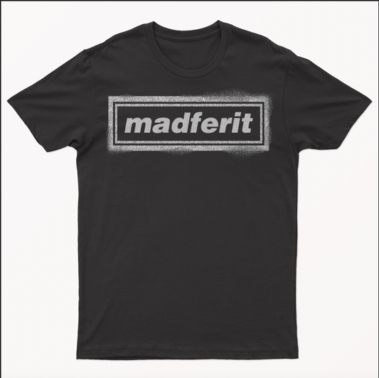 Madferit_ Playera negra